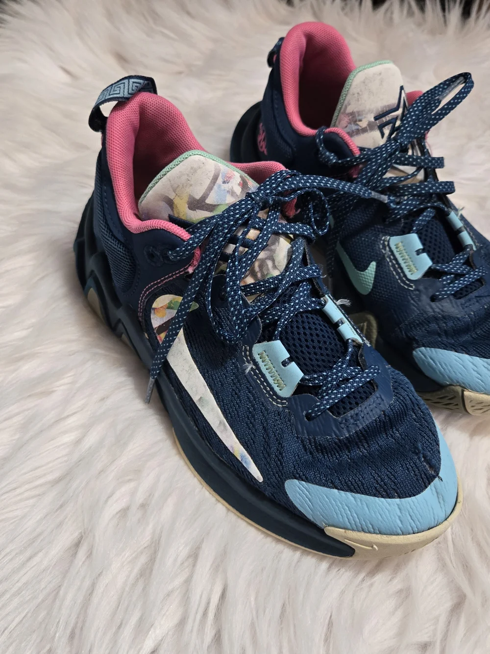 Nike Kids Navy Blue Sneakers with Light Blue and Pink Details